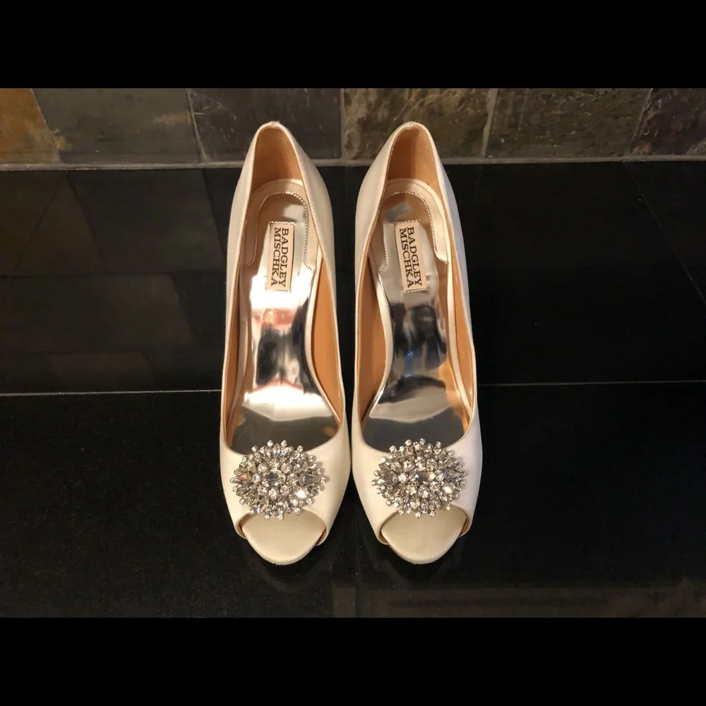 Badgley Mischka ivory satin rhinestone peep toes - Picture 11 of 12